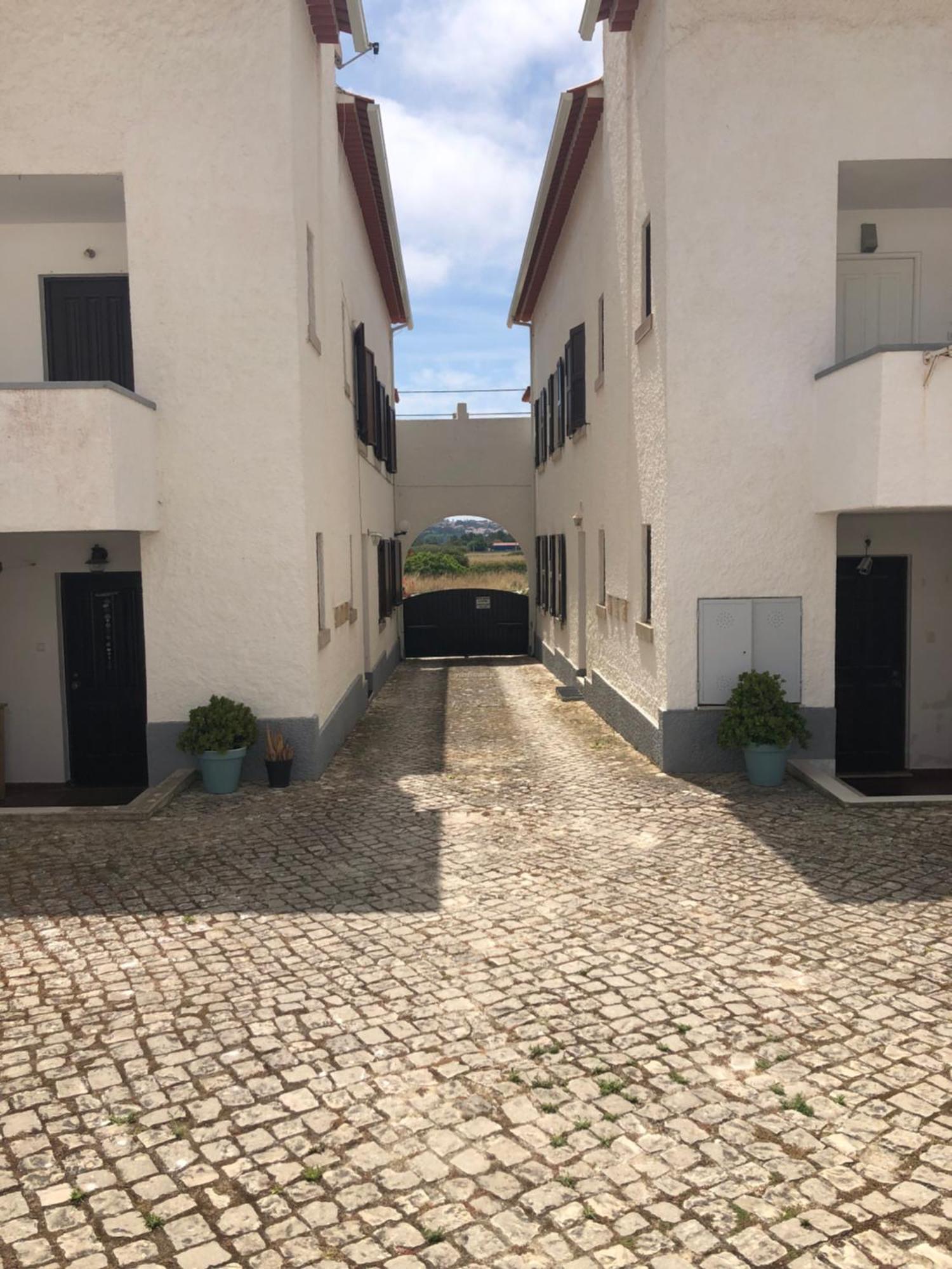 Blue Lagoon - Condominio Fechado Lagoa De Obidos فوز دو أريلهو المظهر الخارجي الصورة